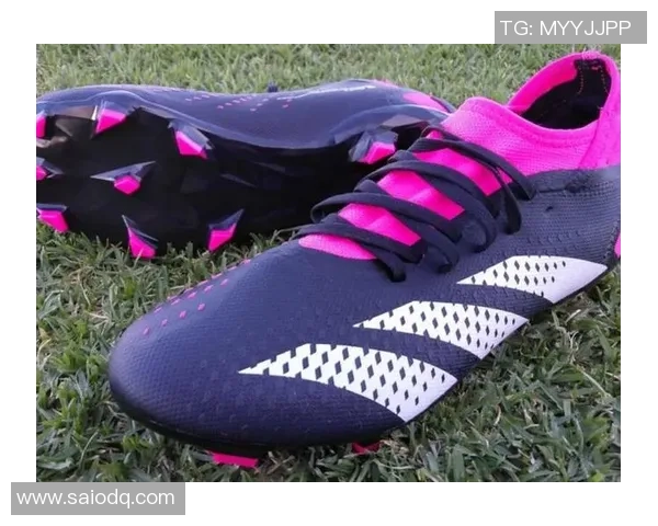 揭秘球星专属足球鞋配置 助力打造赛场神奇表现 揭秘球星专属足球鞋配置 助力打造赛场神奇表现