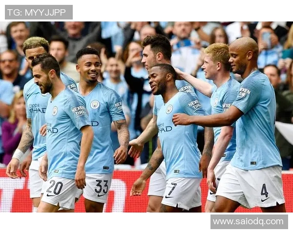 独领风骚的足球巨星：从天赋少年到全球瞩目的冠军领袖