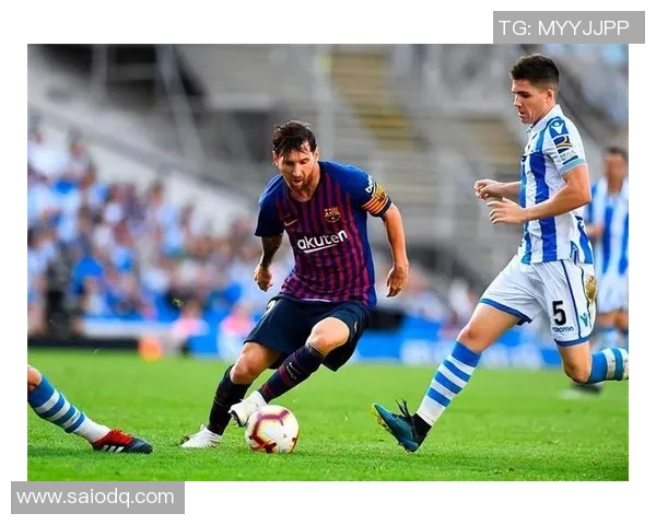 球星炫技花式足球全景解析展现技巧与激情的极致碰撞 球星炫技花式足球全景解析展现技巧与激情的极致碰撞