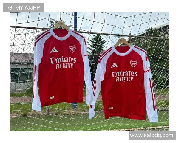 足球场上的时尚风采球星穿搭解析与潮流趋势分析 足球场上的时尚风采球星穿搭解析与潮流趋势分析