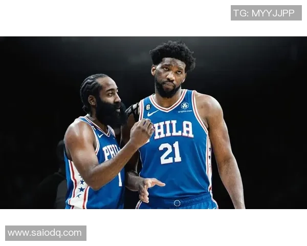 足球明星间的深厚羁绊与默契合作解析：从友谊到竞技的心灵连接